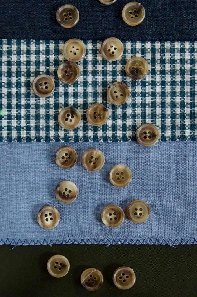 echte Hornknöpfe 15mm Hell