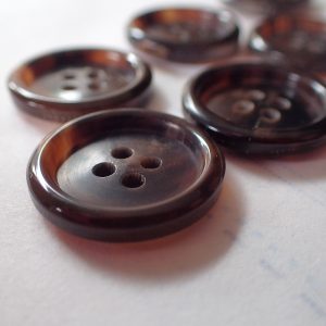 Buttons made from real horn